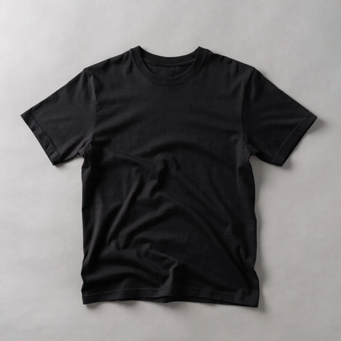 Camiseta prenda negra con el logotipo de Sincopados Producciones